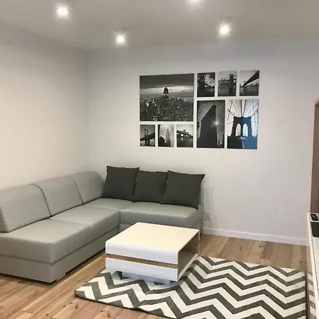 Przydatne Do Podrozy Ministudio Przy Lotnisku Unit * Βαρσοβία